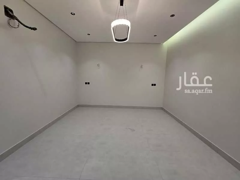 فيلا 6 غرف في العارض 12