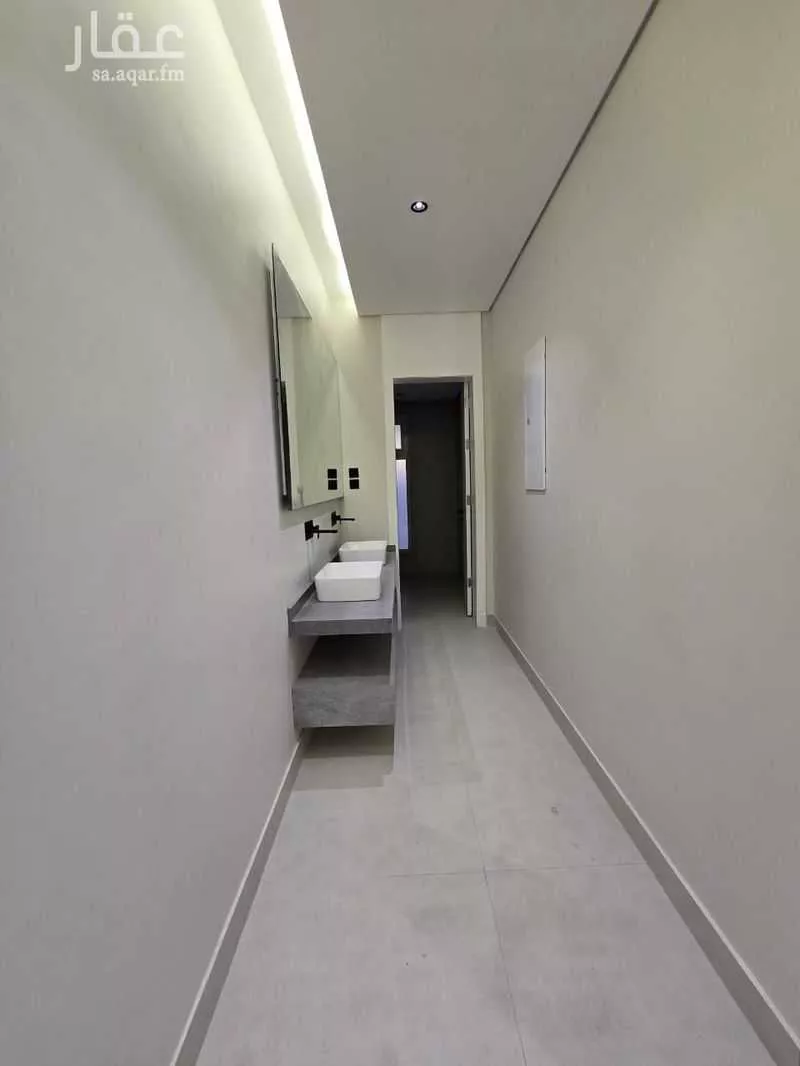 فيلا 6 غرف في العارض 8