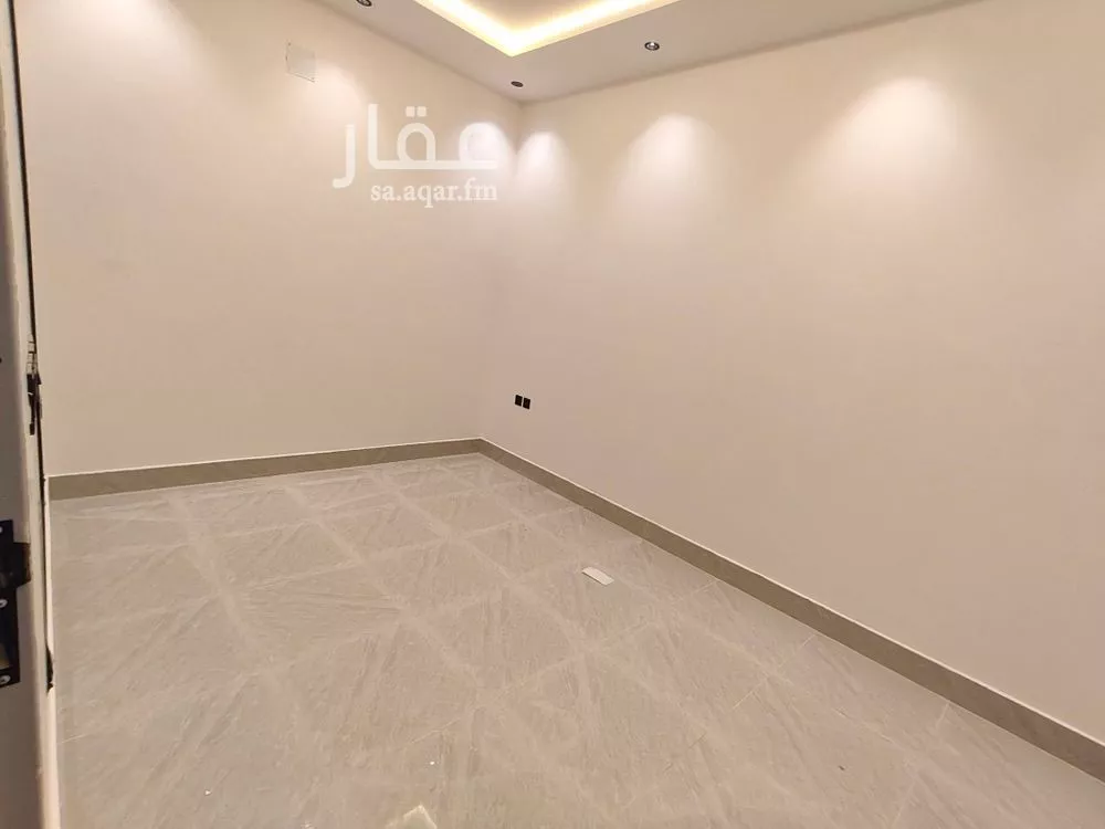 فيلا 4 غرف في بدر 11