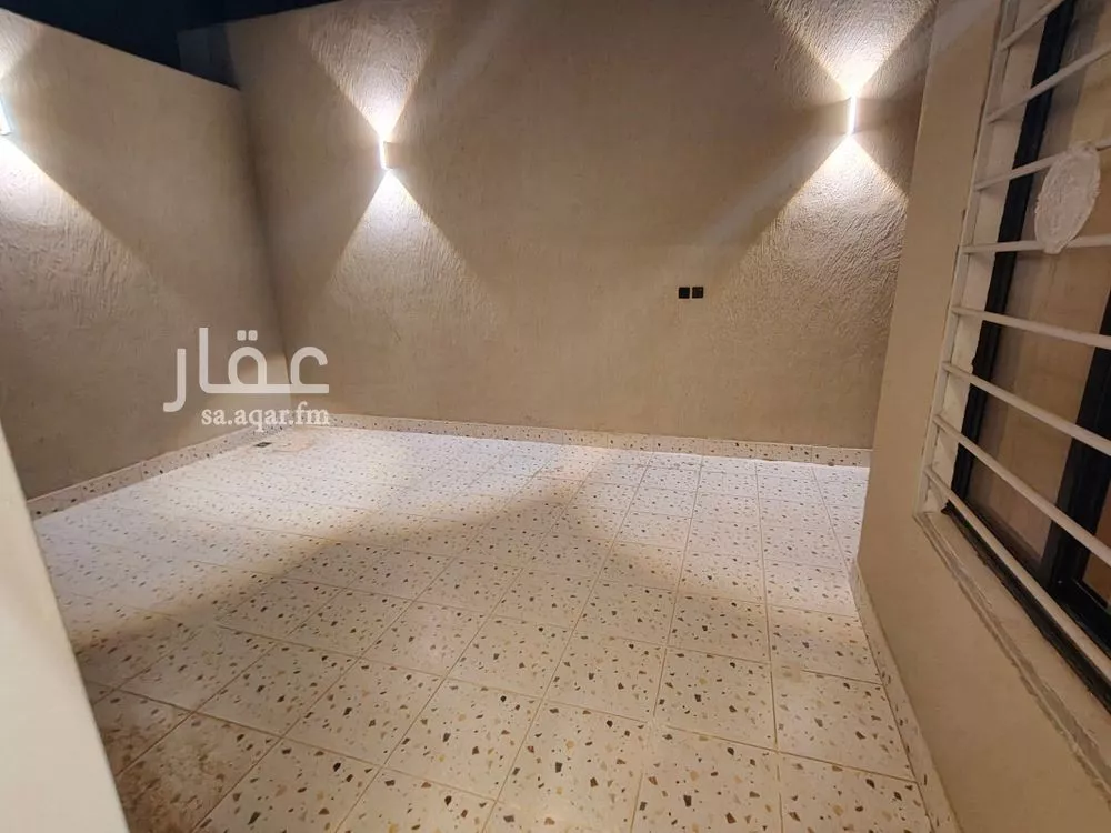 فيلا 4 غرف في بدر 5