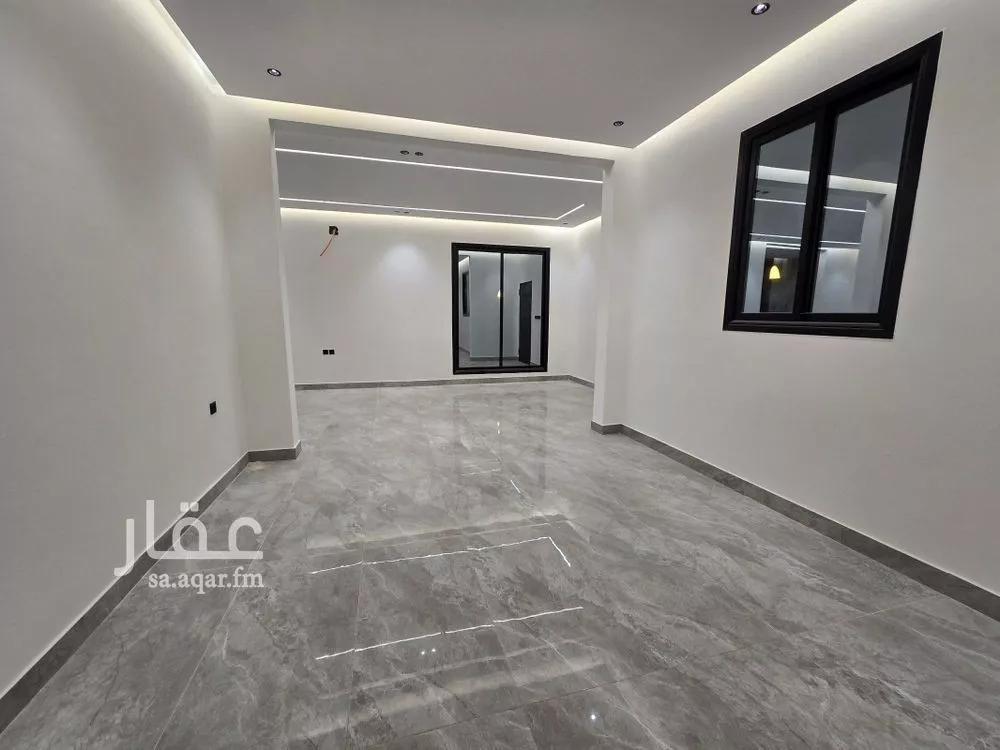 6 bedroom villa in Dhahrat Laban 3