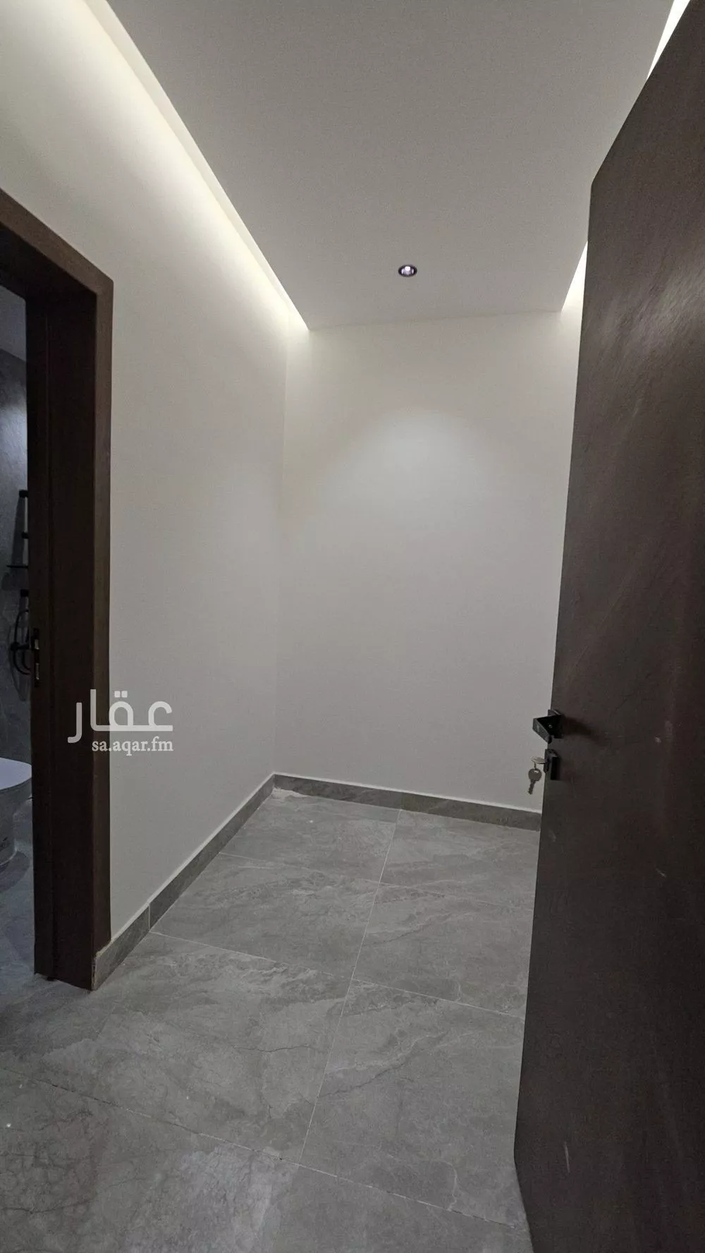 6 bedroom villa in Dhahrat Laban 7
