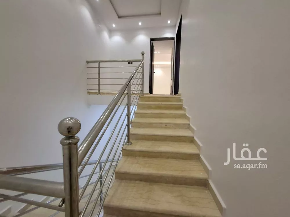 فيلا 5 غرف في بدر 3