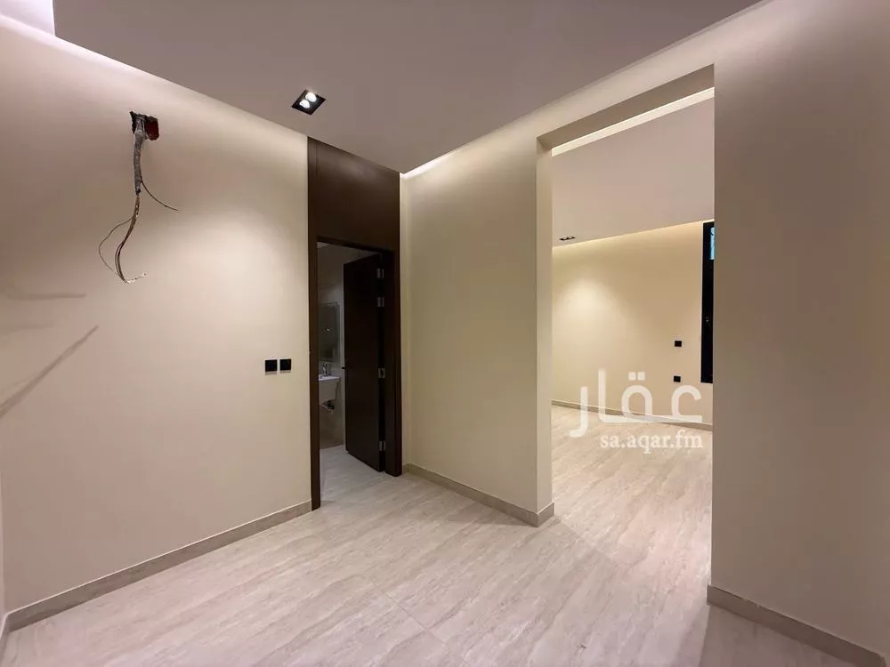 4 bedroom villa in Al Aridh 12