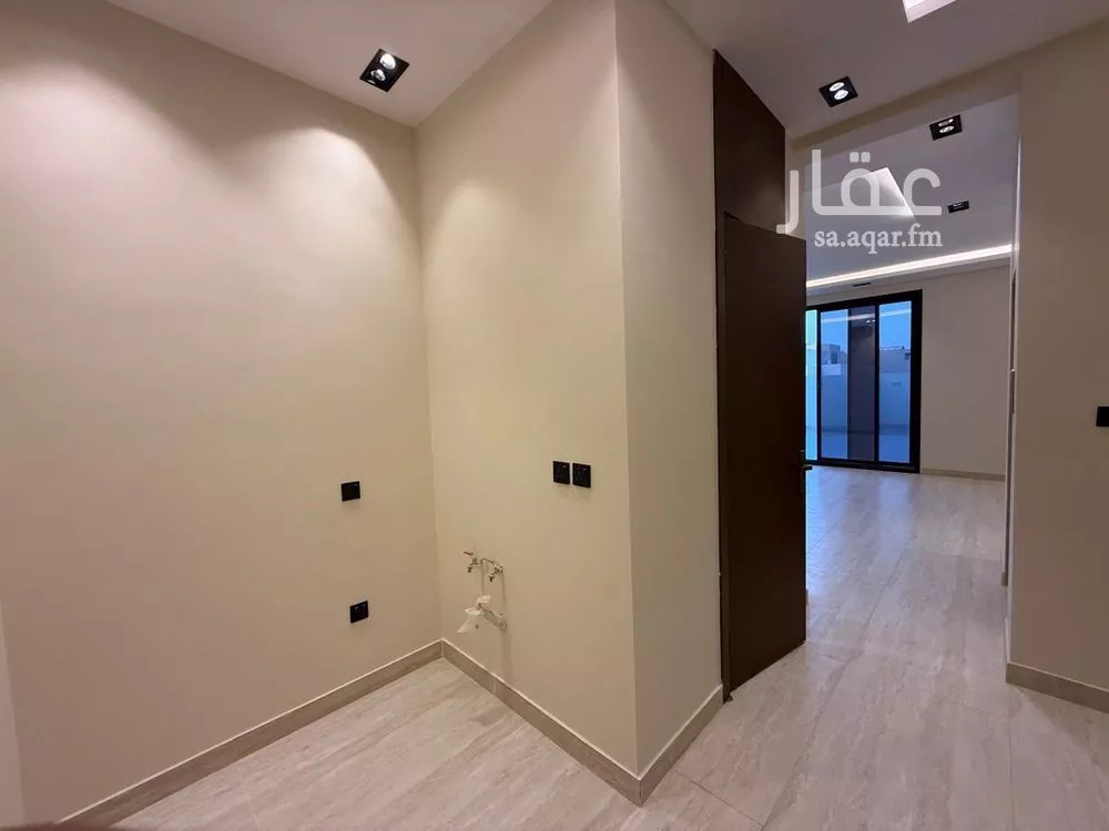 4 bedroom villa in Al Aridh 17