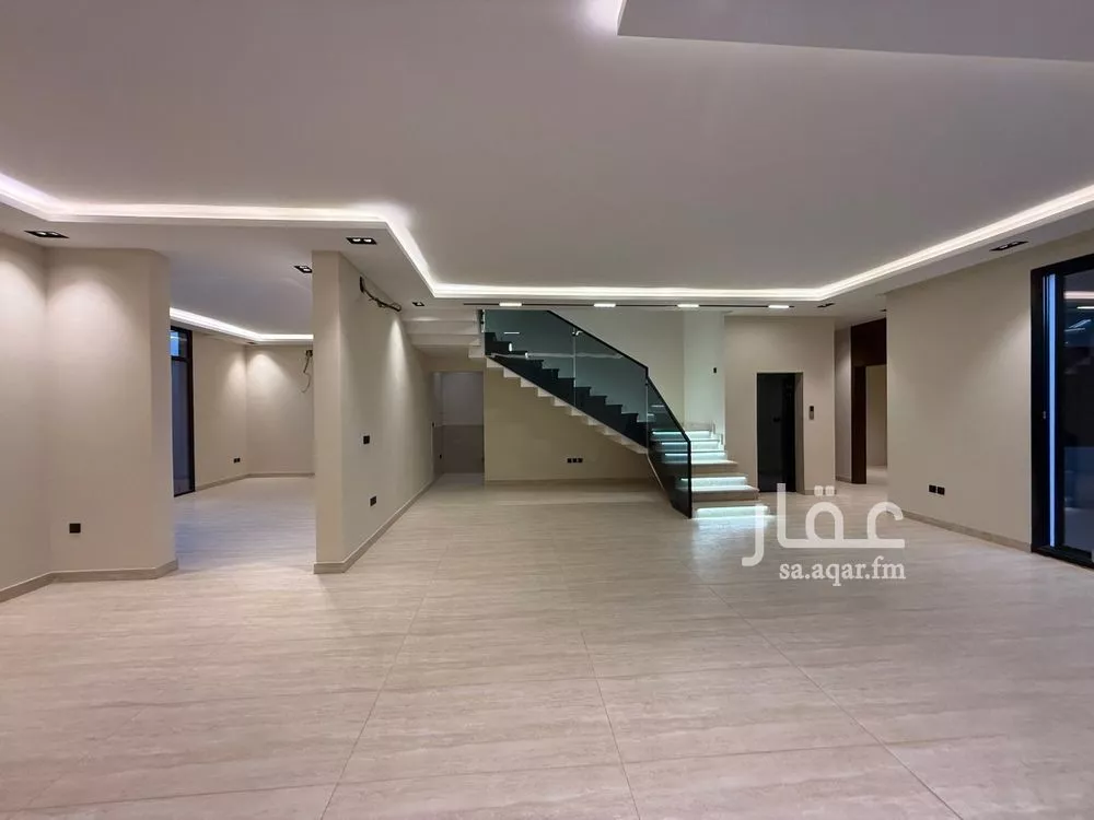 4 bedroom villa in Al Aridh 6