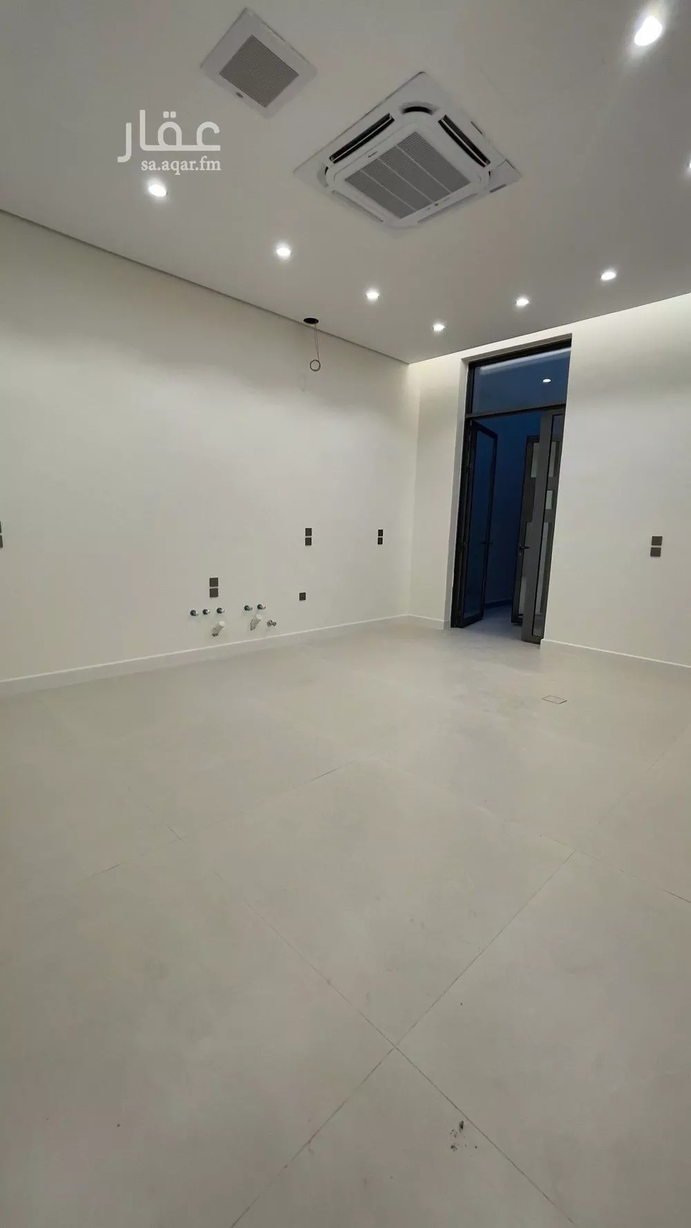 6 bedroom villa in Al Mahdiyyah 14