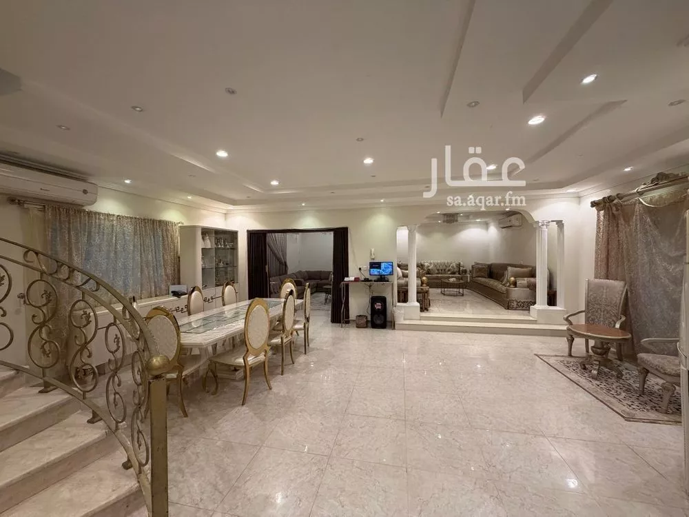 14 bedroom villa in Al Falah 9