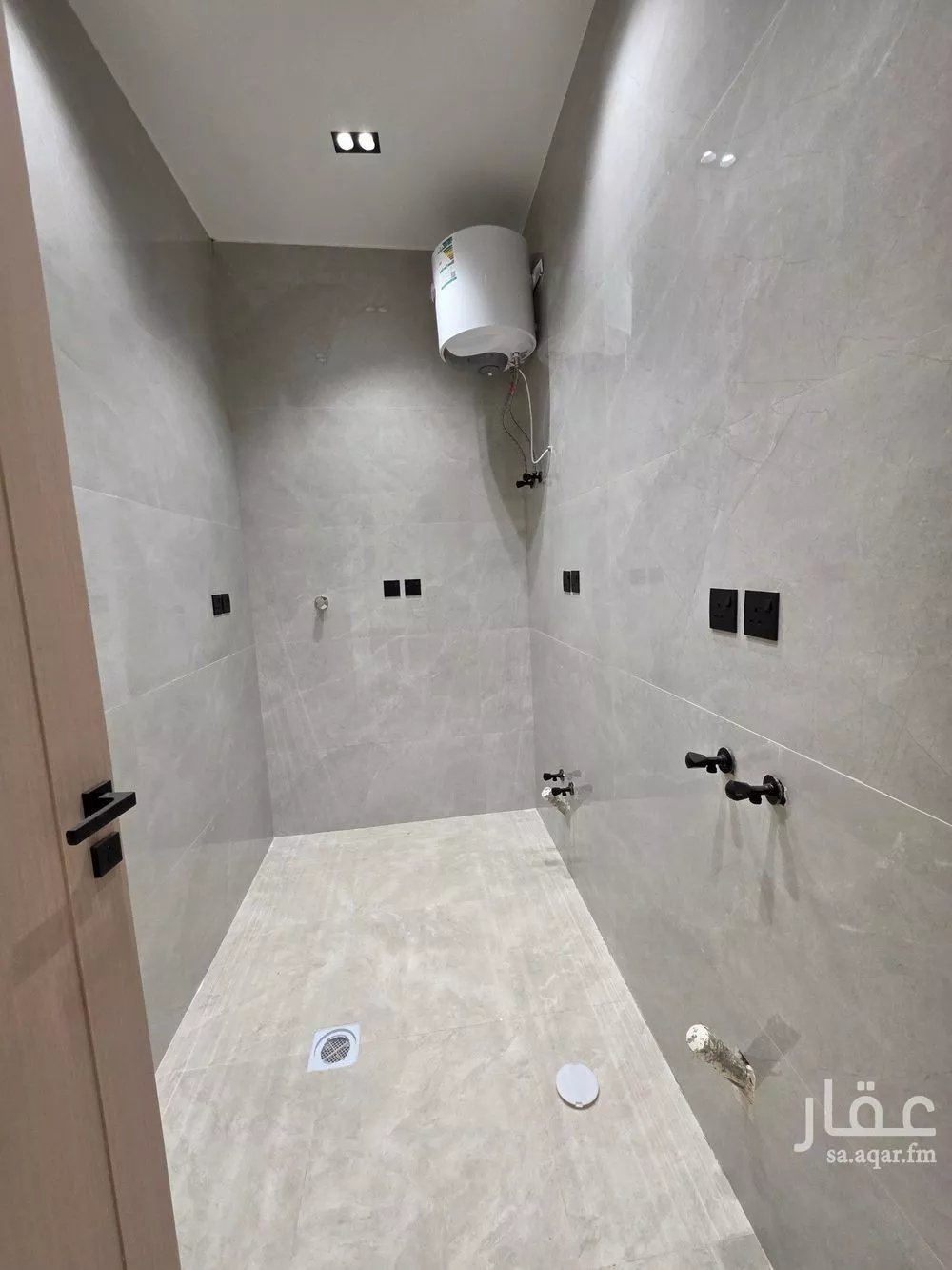 6 bedroom villa in Al Qadisiyah 26