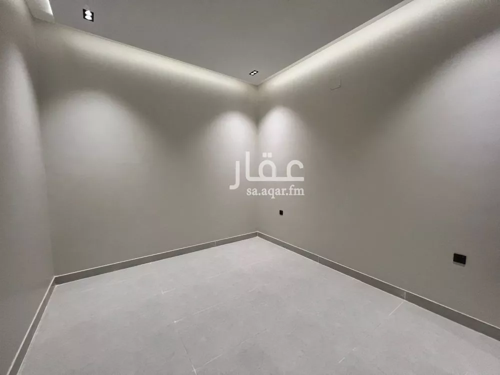 فيلا 5 غرف في الشرق 17