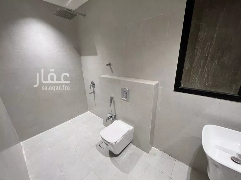 فيلا 5 غرف في الشرق 21