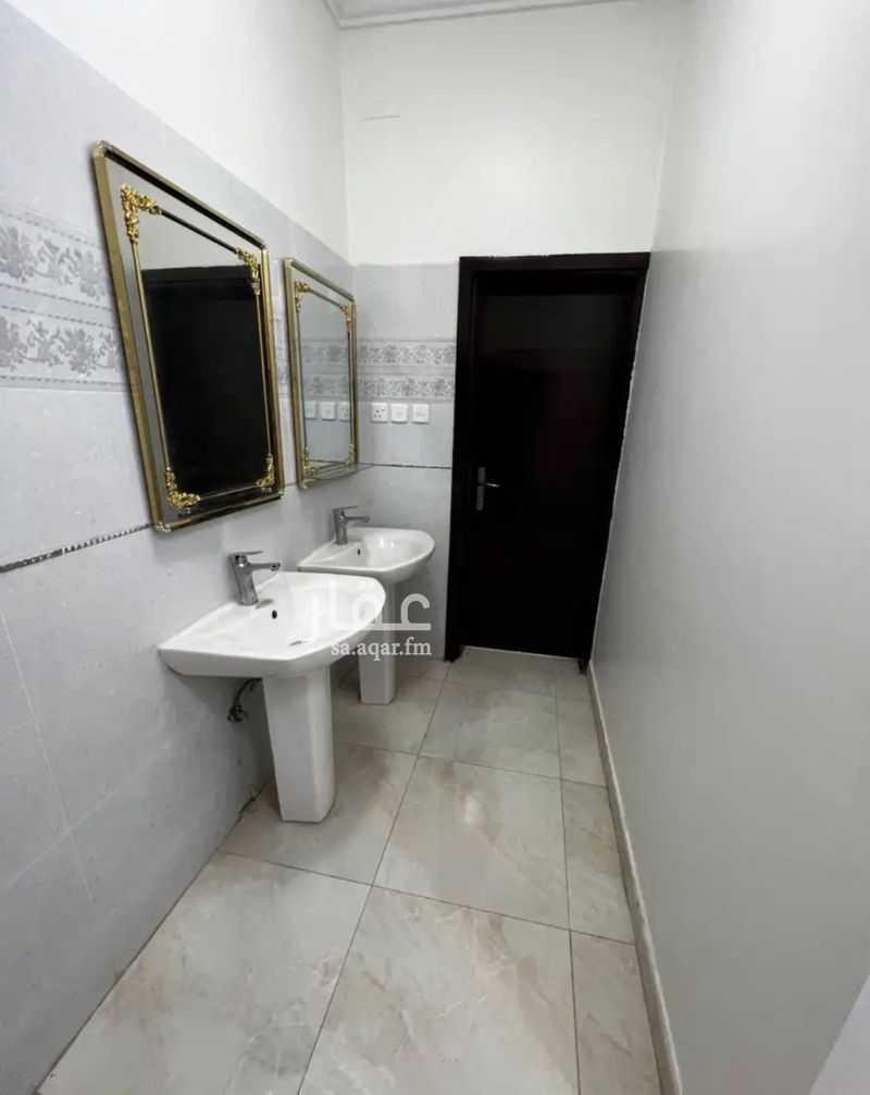 5 bedroom apartment in Al Nahda, Khamis Mushait 12