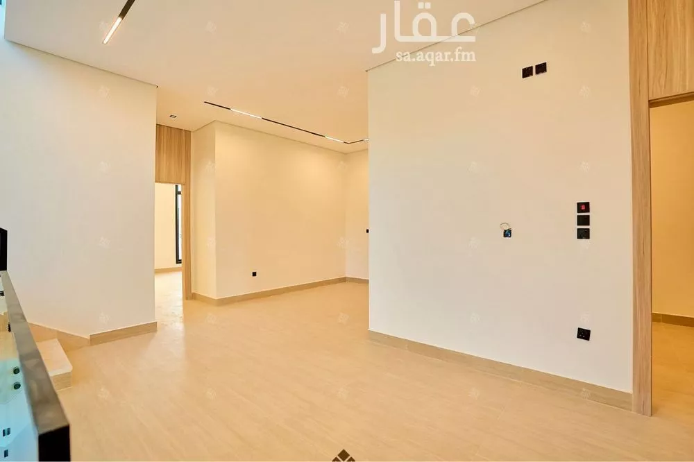 5 bedroom villa in Al Mahdiyyah 3