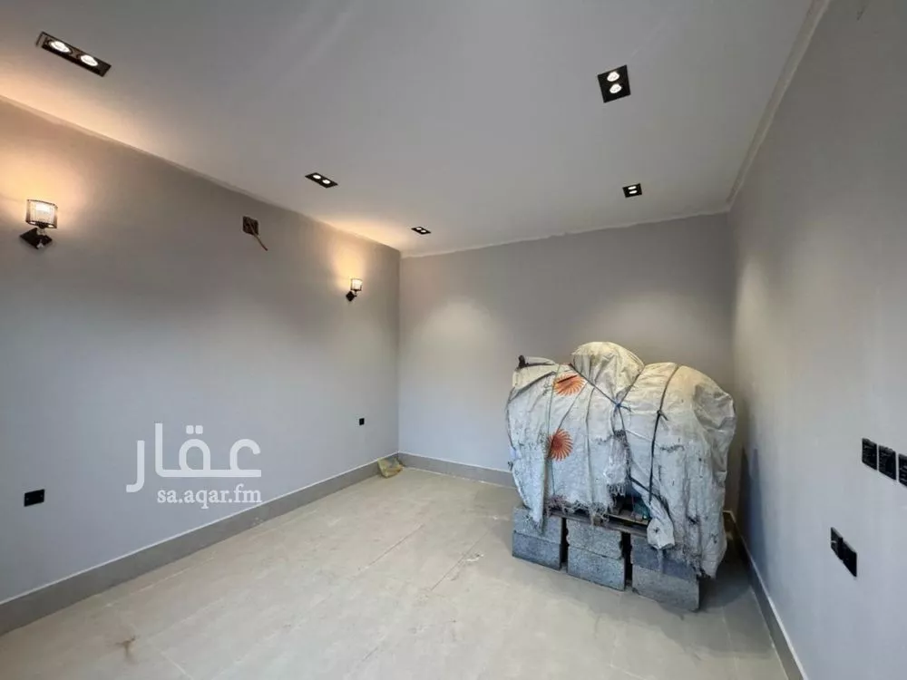 5 bedroom villa in Okaz 6