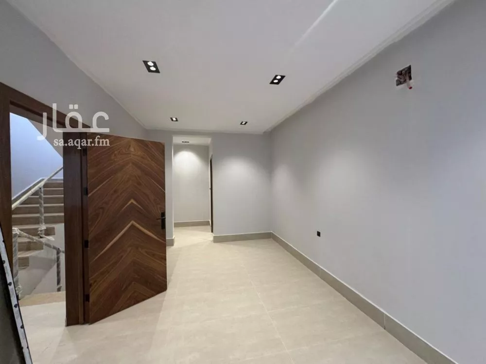 5 bedroom villa in Okaz 7