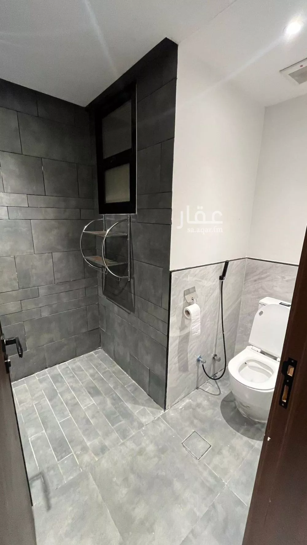 فيلا 4 غرف في العارض 8