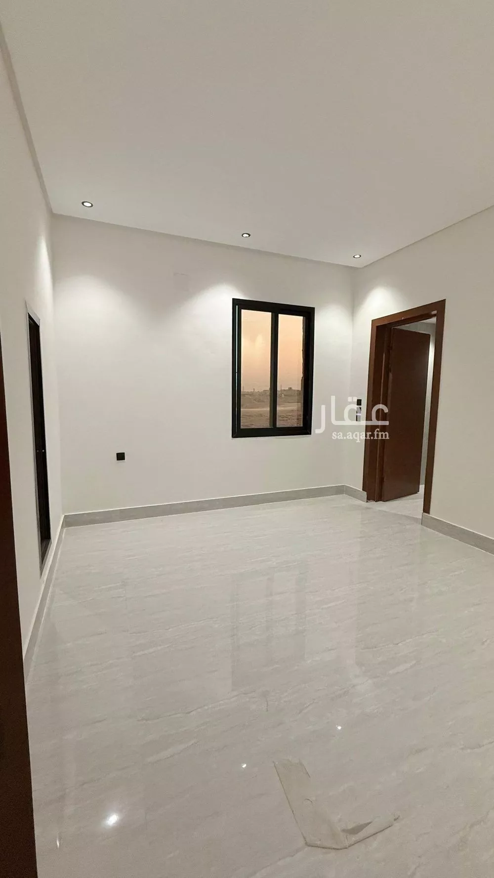 فيلا 6 غرف في طويق 21