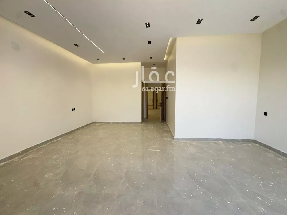 6 bedroom villa in Al Qadisiyah 23