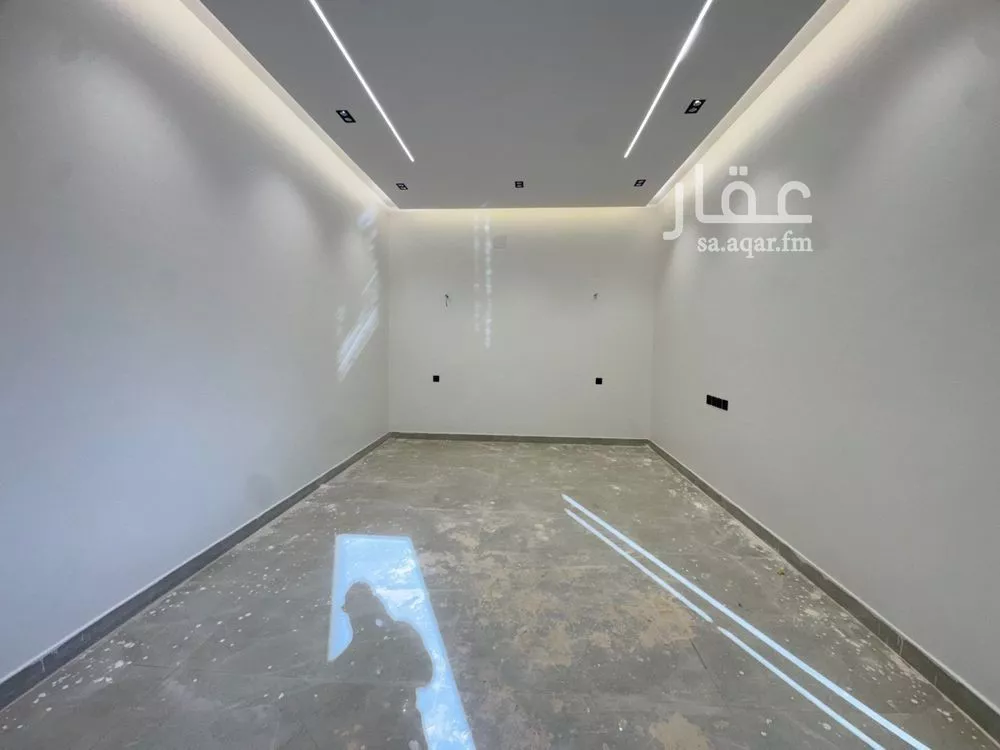 6 bedroom villa in Al Qadisiyah 9