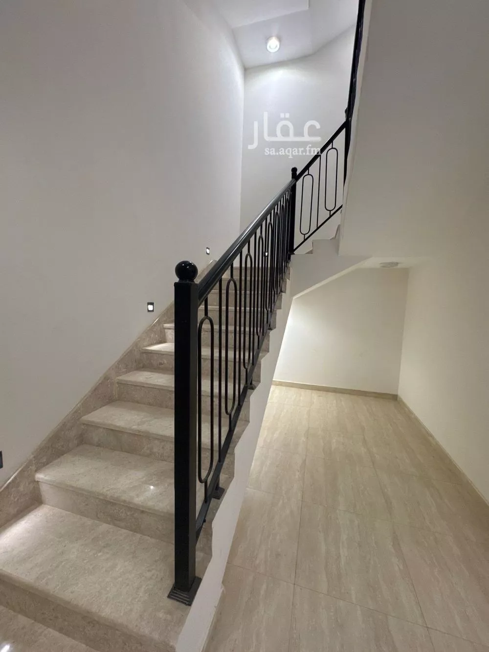 9 bedroom villa in Dhahrat Al Badiah 11