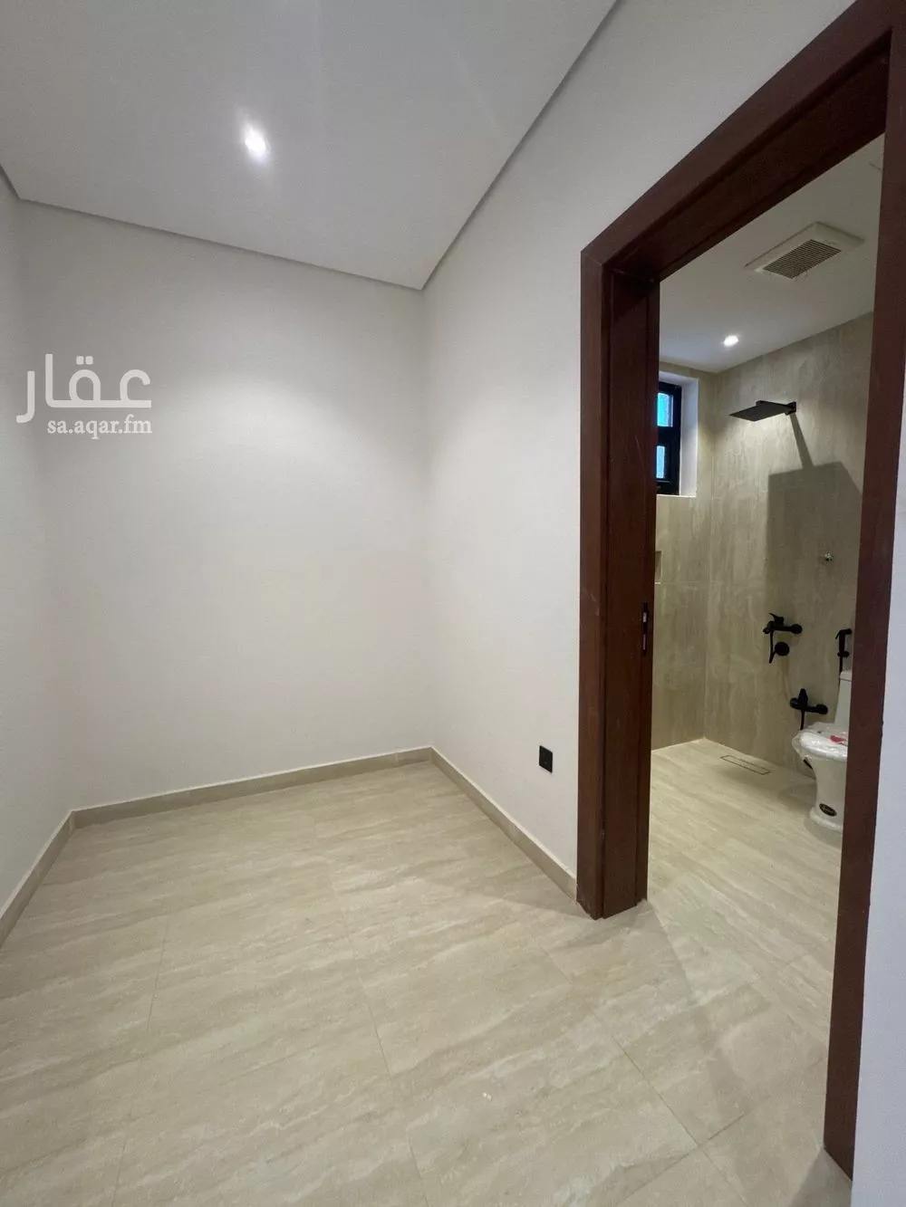 9 bedroom villa in Dhahrat Al Badiah 16