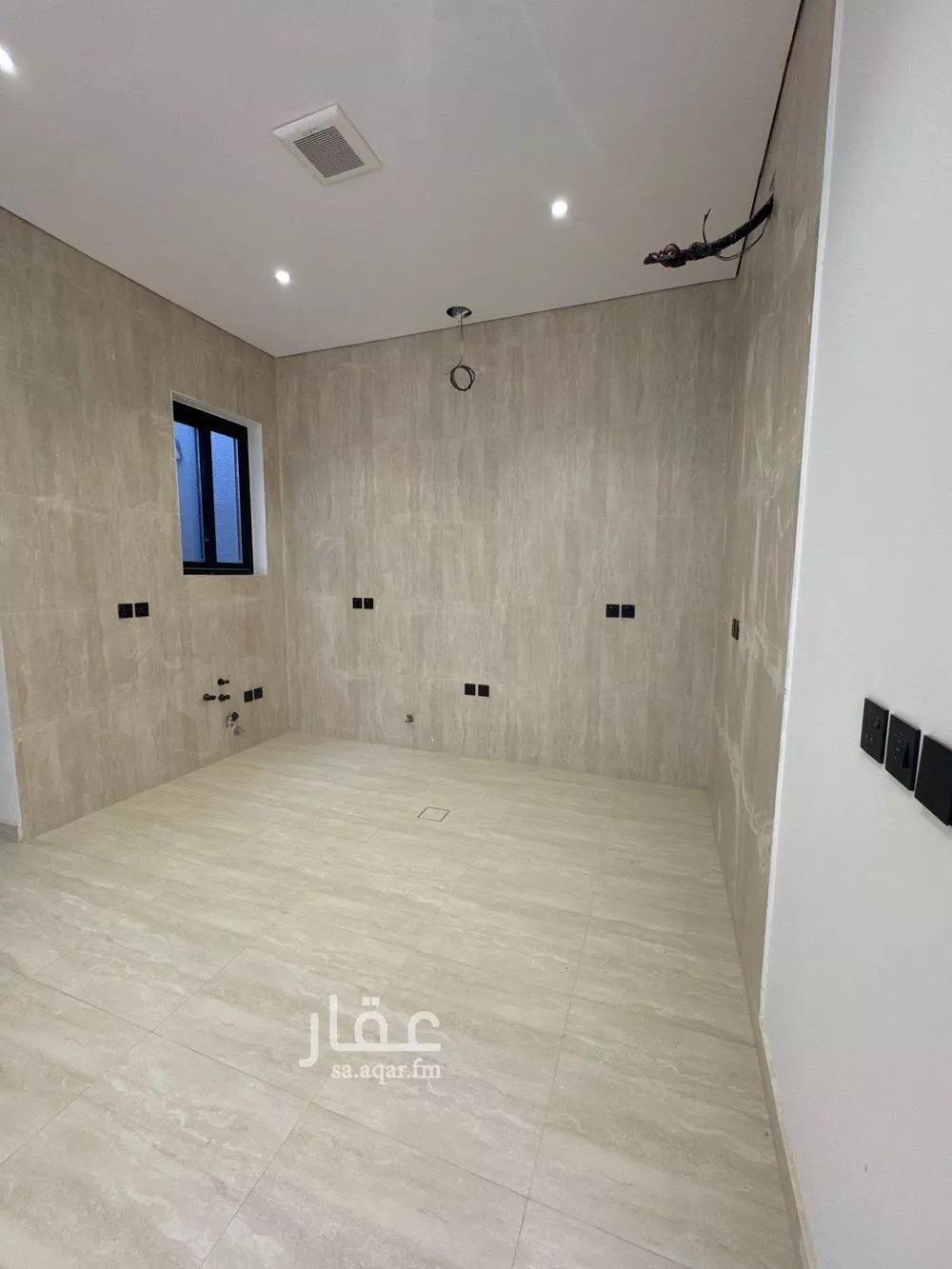 9 bedroom villa in Dhahrat Al Badiah 10