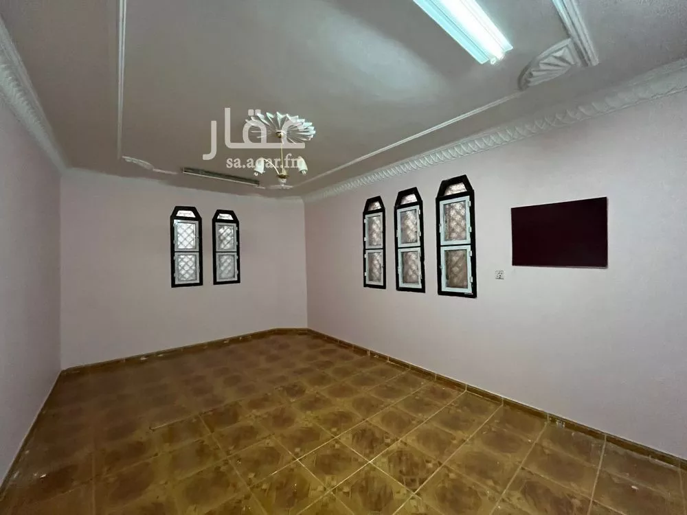 8 bedroom villa in Al Uraija Al Wusta 5