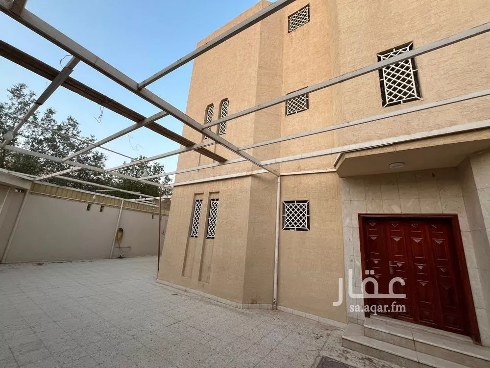 8 bedroom villa in Al Uraija Al Wusta 8