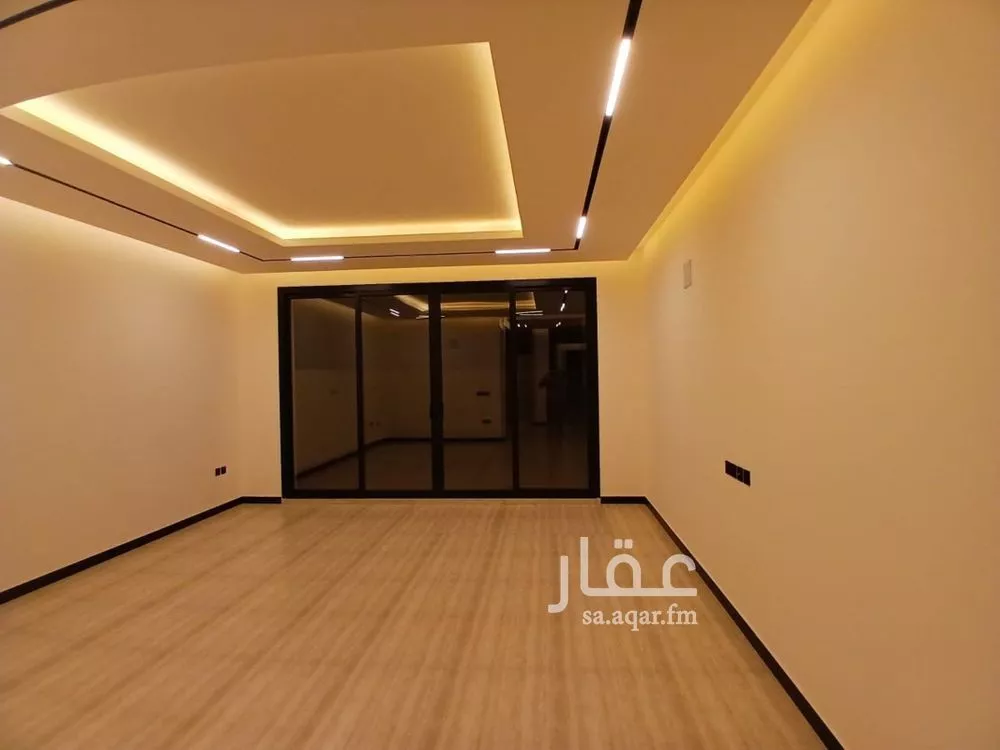 فيلا 7 غرف في النرجس 30