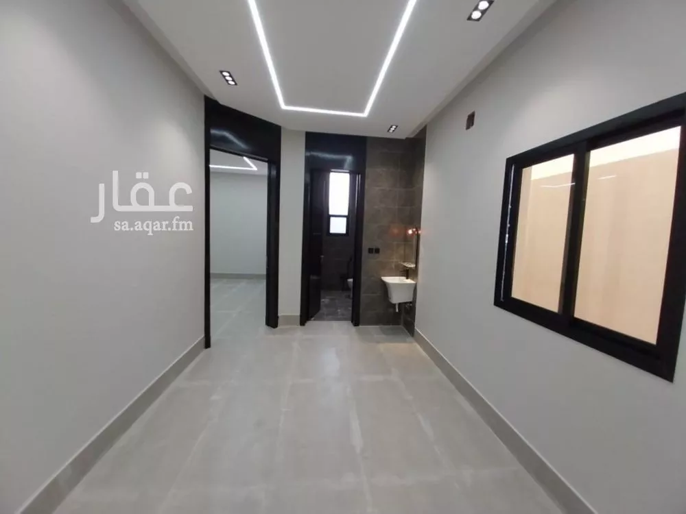 5 bedroom villa in Al Uraija Al Gharbiyah 11