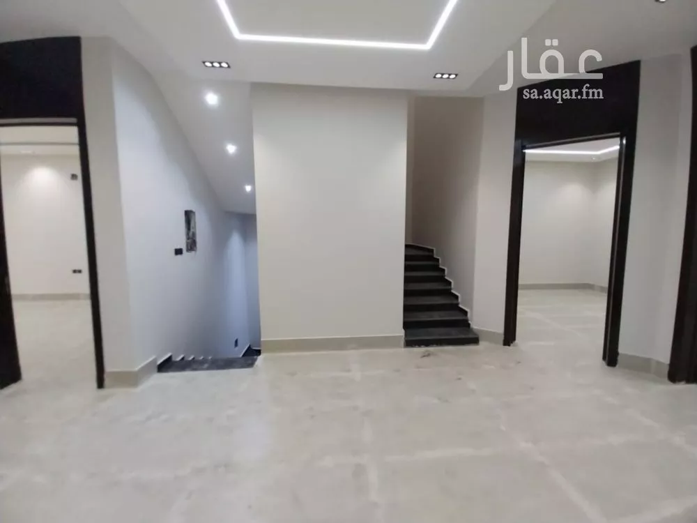5 bedroom villa in Al Uraija Al Gharbiyah 13