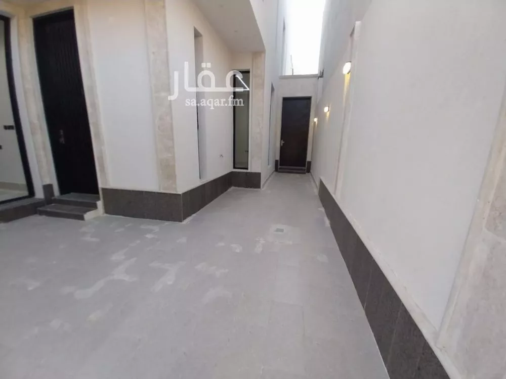 5 bedroom villa in Al Uraija Al Gharbiyah 4