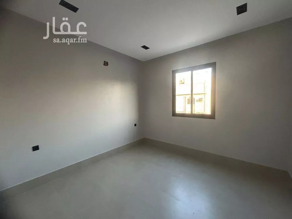 فيلا 5 غرف في العريجاء الغربية 15