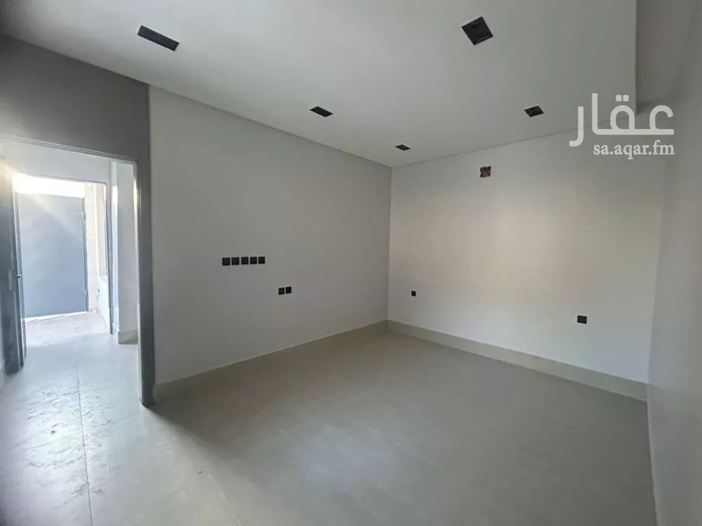 فيلا 5 غرف في العريجاء الغربية 20