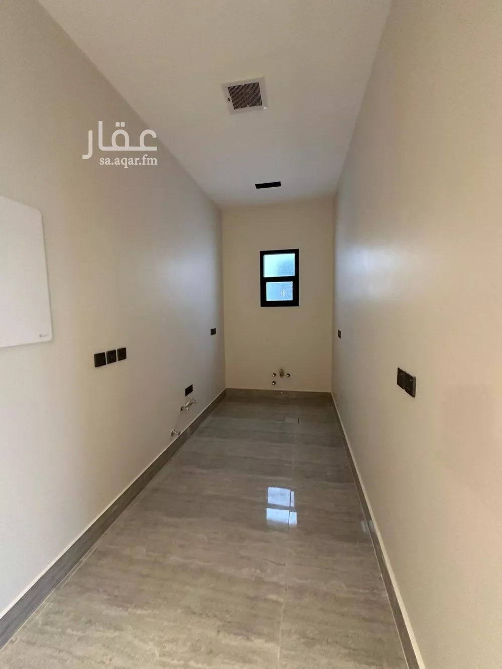 فيلا 7 غرف في الرمال 10