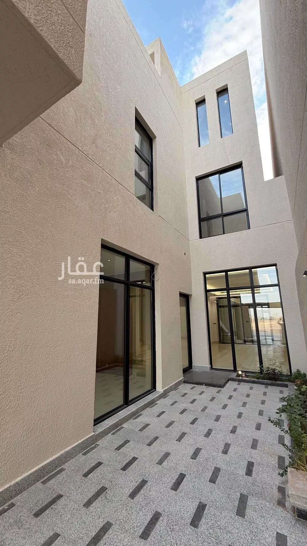 6 bedroom villa in Al Mahdiyyah 3
