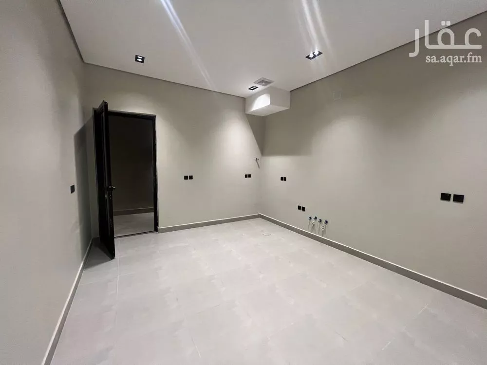 5 bedroom villa in Al Munsiyah 9