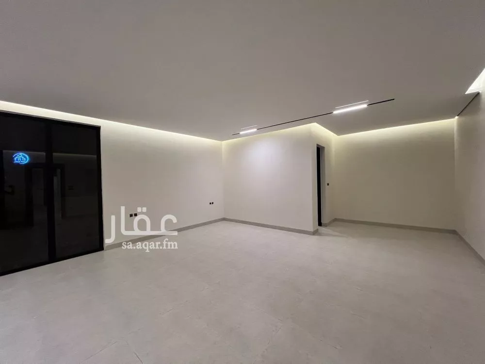 5 bedroom villa in Al Rimal 17