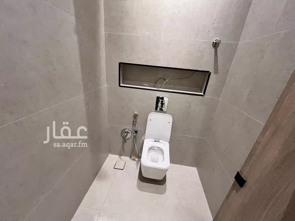 5 bedroom villa in Al Rimal 6