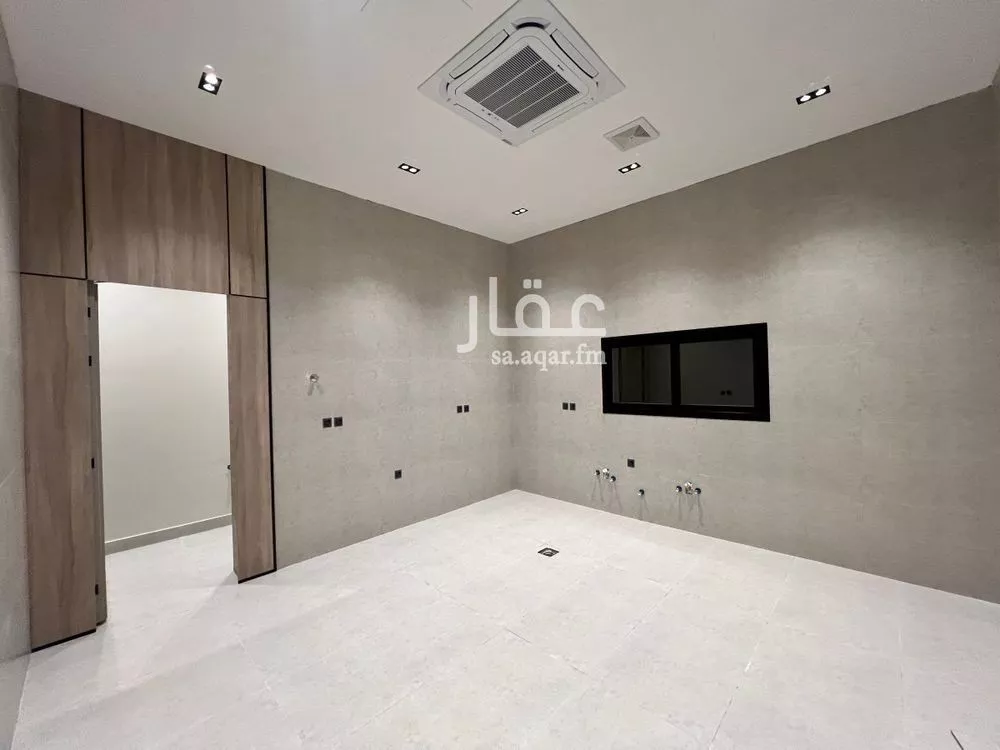 5 bedroom villa in Al Rimal 8