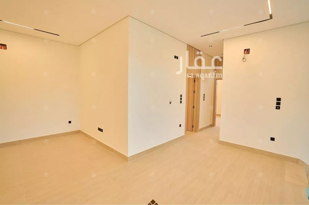 6 bedroom villa in Al Mahdiyyah 23