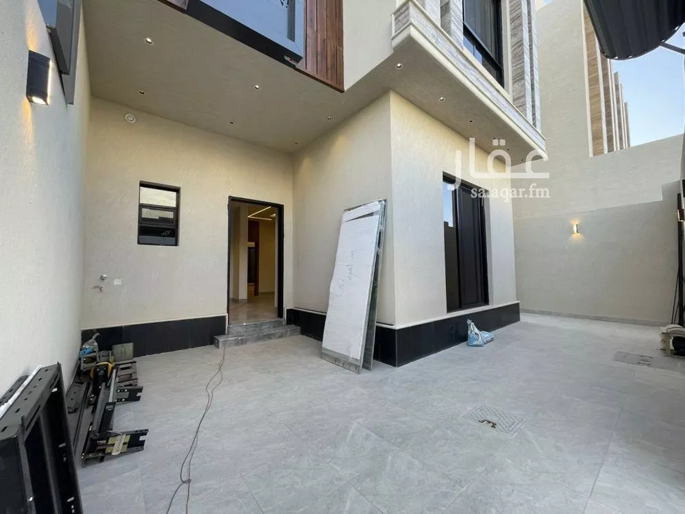 5 bedroom villa in Al Aridh 13