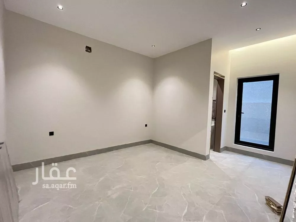 4 bedroom villa in Al Mahdiyyah 25