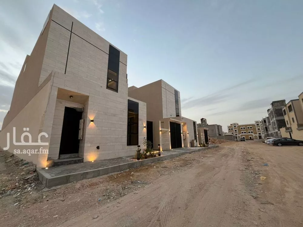 4 bedroom villa in Al Mahdiyyah 5