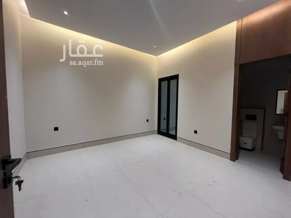 6 bedroom villa in Al Mahdiyyah 24