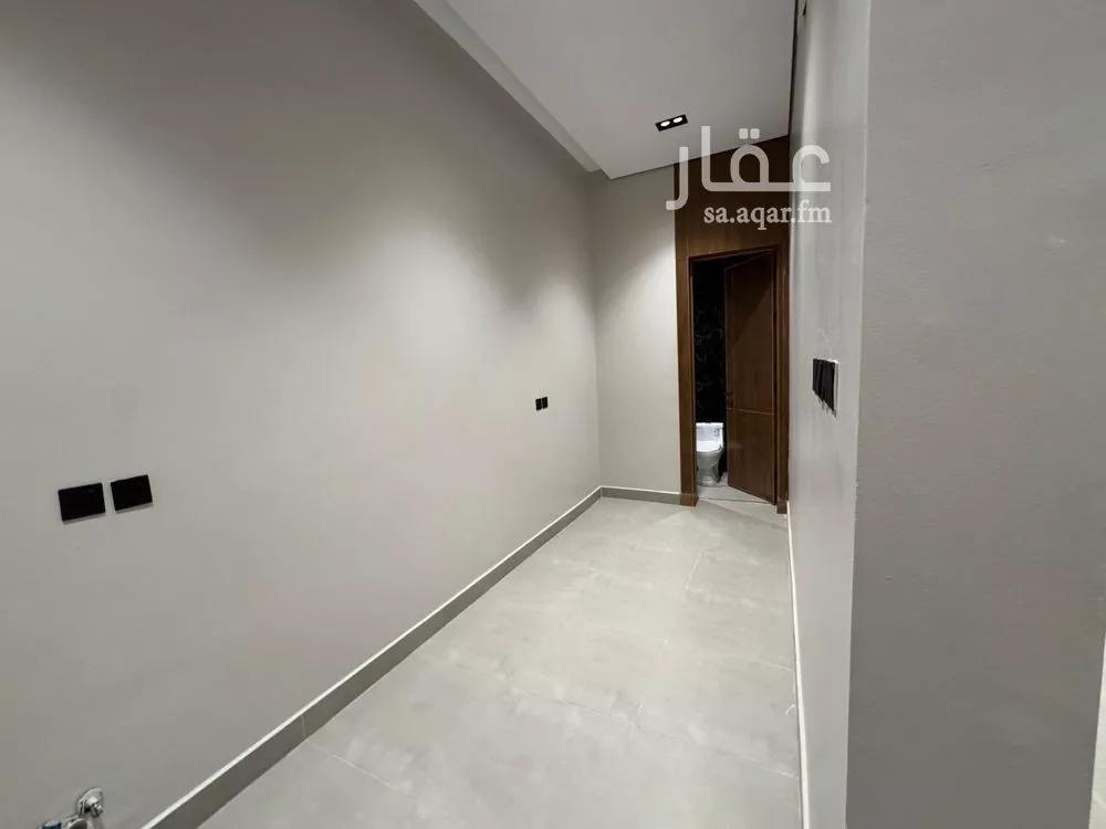 فيلا 5 غرف في الرمال 9