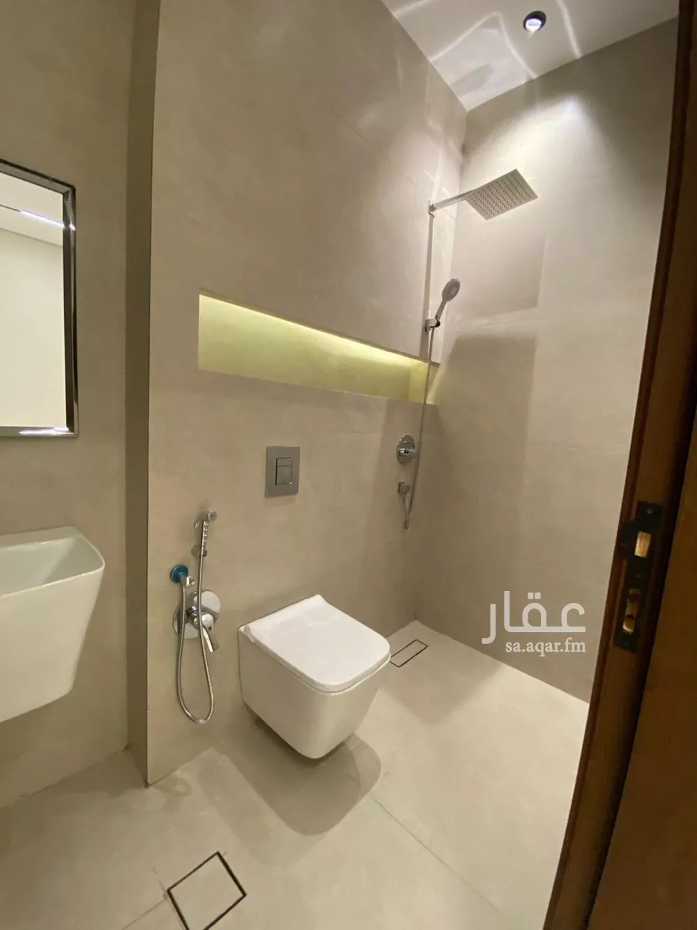 5 bedroom villa in Al Mahdiyyah 18