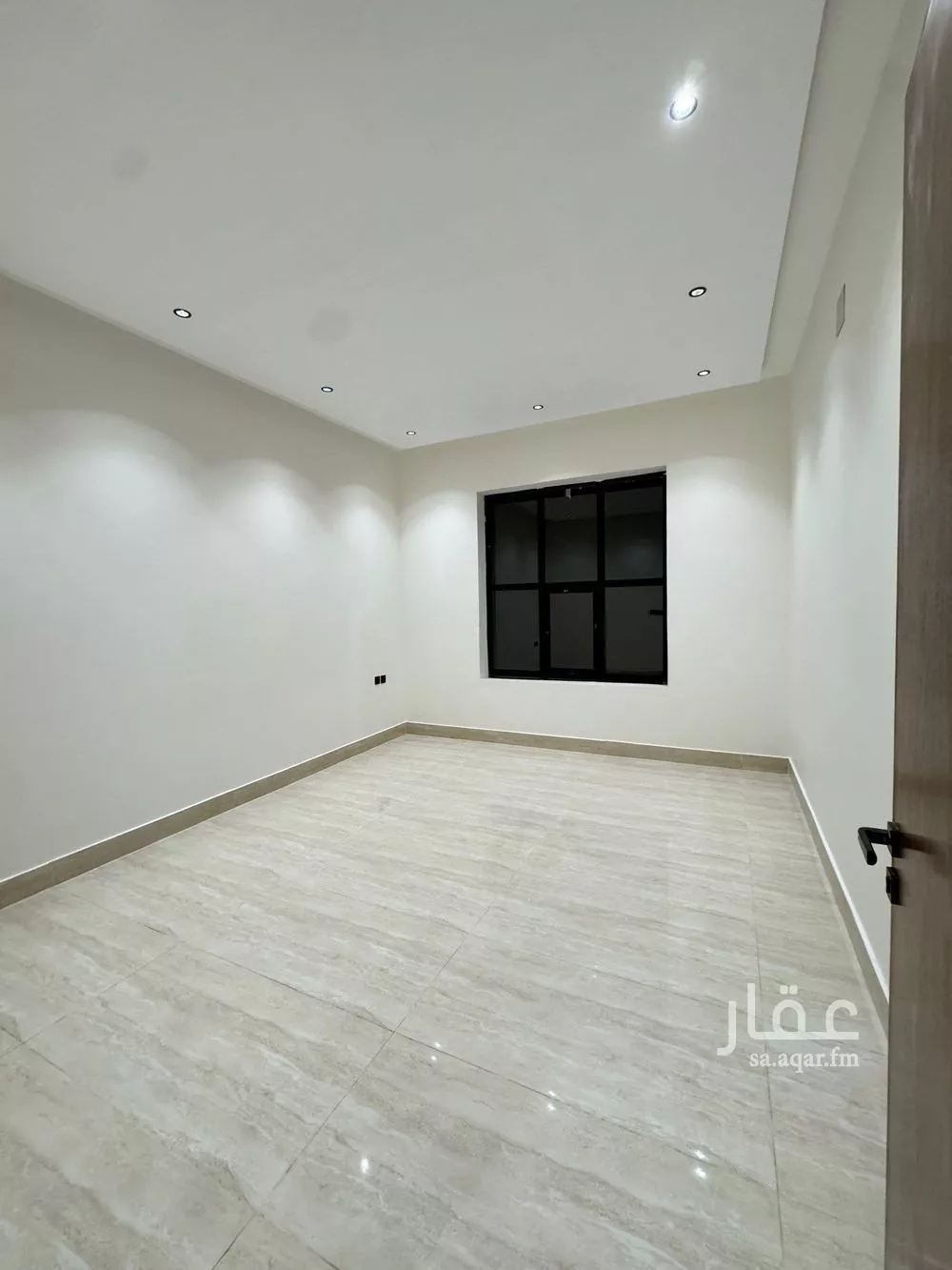5 bedroom duplex in Al Rimal 16
