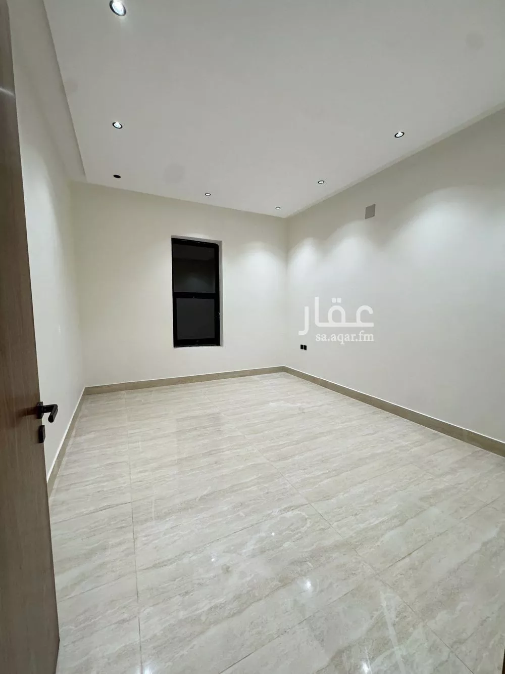 5 bedroom duplex in Al Rimal 20