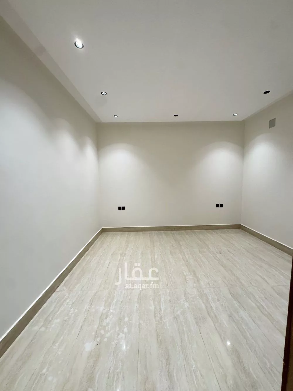 5 bedroom duplex in Al Rimal 25